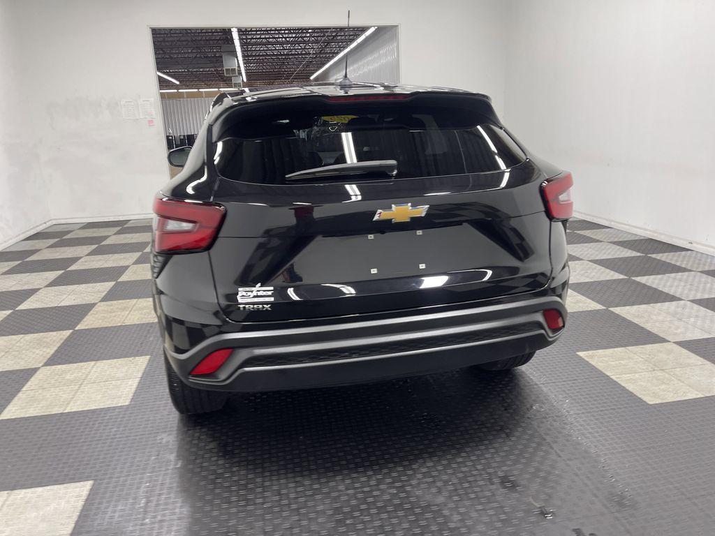 used 2025 Chevrolet Trax car, priced at $21,172