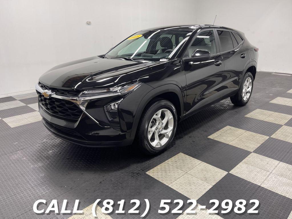 used 2025 Chevrolet Trax car, priced at $21,172