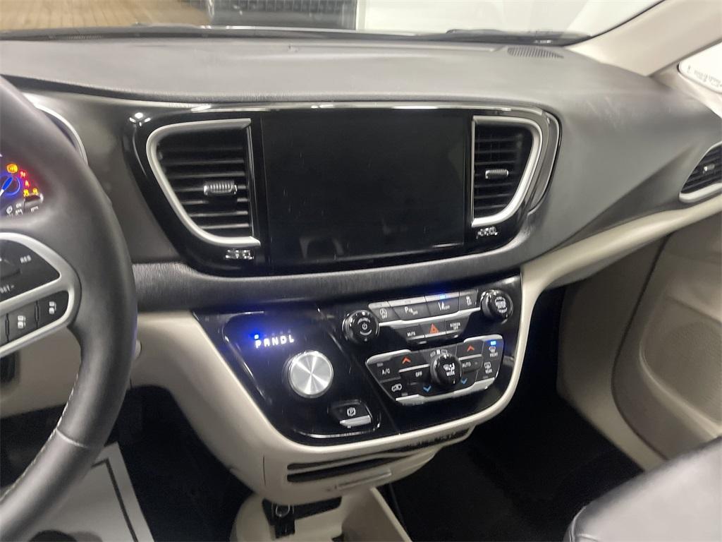 used 2024 Chrysler Pacifica car, priced at $30,278