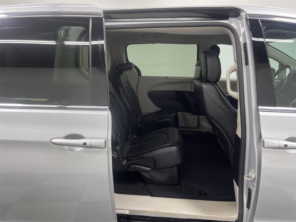 used 2024 Chrysler Pacifica car, priced at $30,278