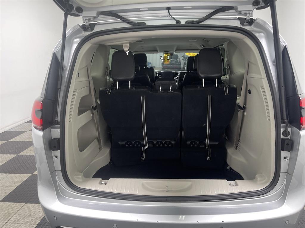 used 2024 Chrysler Pacifica car, priced at $30,278