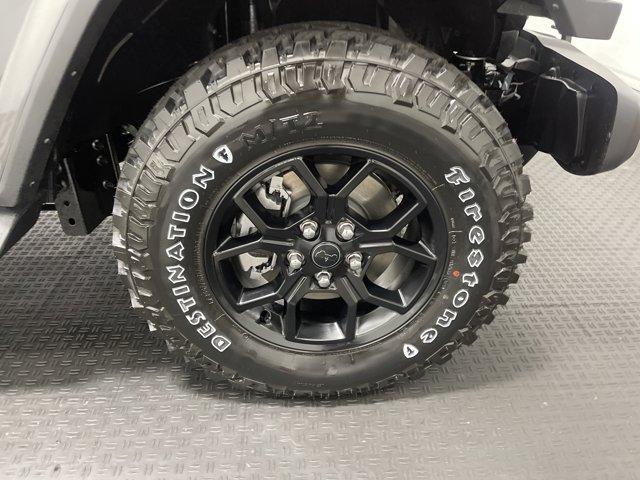 new 2025 Jeep Gladiator car, priced at $39,963