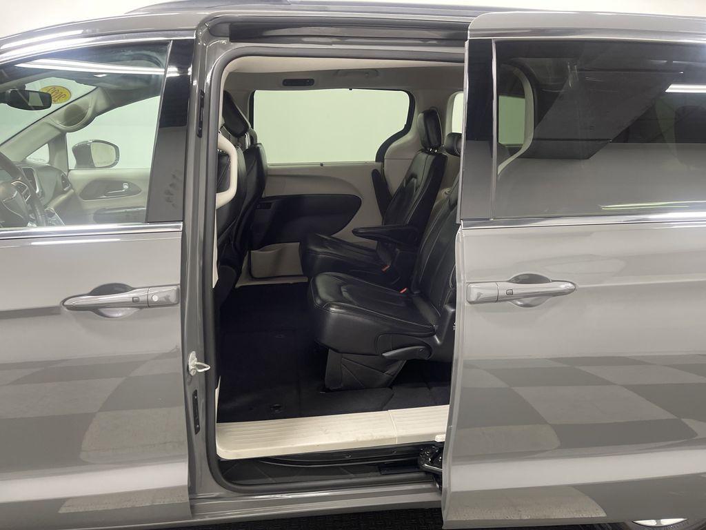 used 2022 Chrysler Pacifica car, priced at $20,019