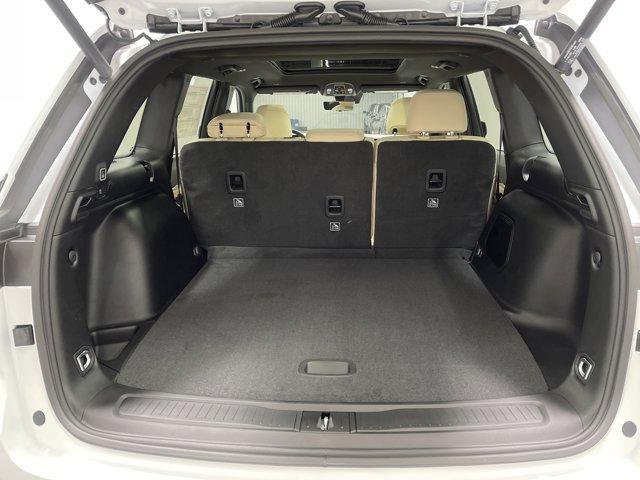 new 2026 Jeep Grand Cherokee car, priced at $48,928