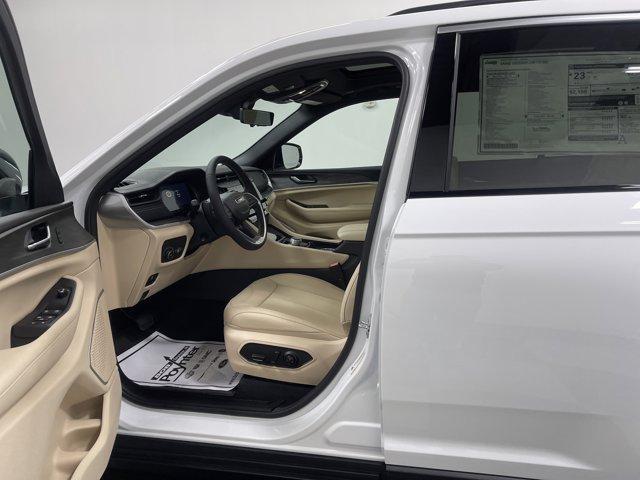 new 2026 Jeep Grand Cherokee car, priced at $48,928