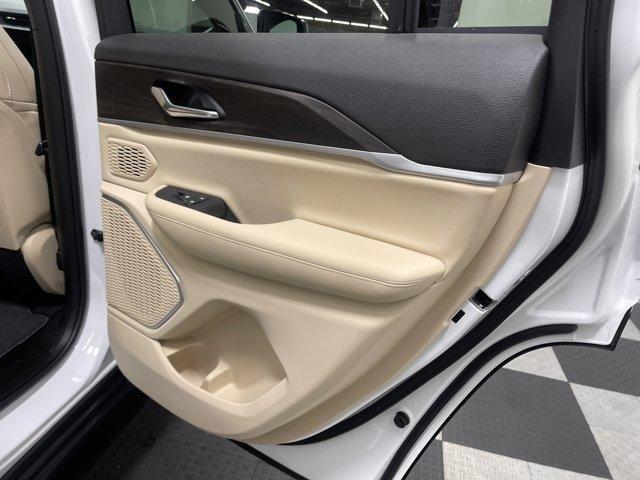 new 2026 Jeep Grand Cherokee car, priced at $48,928