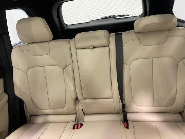 new 2026 Jeep Grand Cherokee car, priced at $48,928