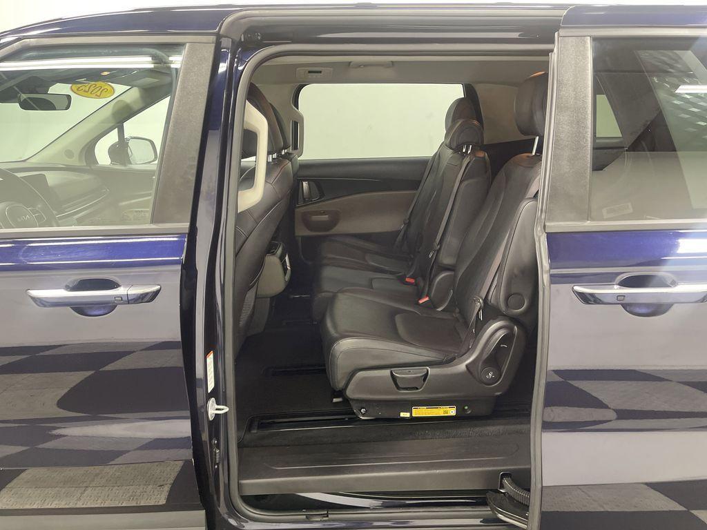used 2025 Kia Carnival car, priced at $32,128
