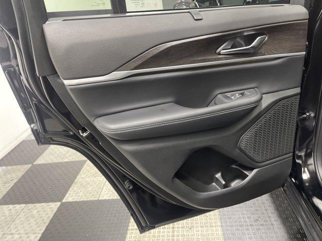 new 2025 Jeep Grand Cherokee car, priced at $46,486