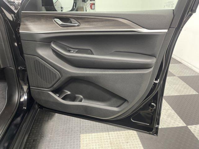 new 2025 Jeep Grand Cherokee car, priced at $46,486