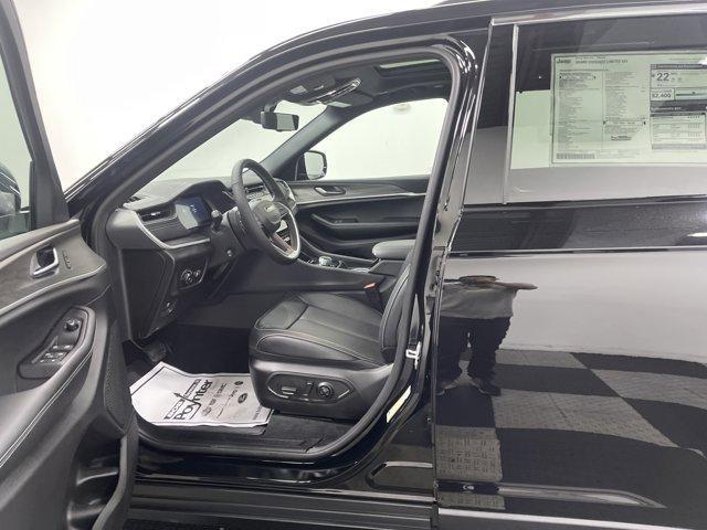 new 2025 Jeep Grand Cherokee car, priced at $46,486