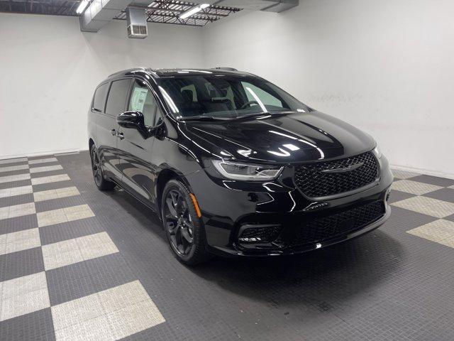 new 2026 Chrysler Pacifica car, priced at $41,980