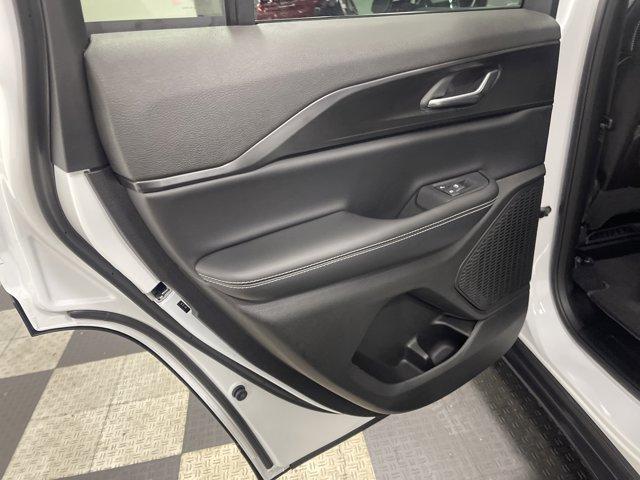 new 2025 Jeep Grand Cherokee car, priced at $40,599