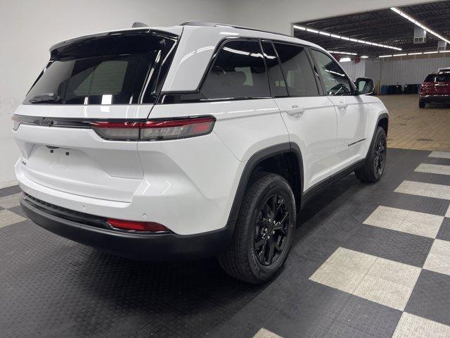new 2025 Jeep Grand Cherokee car, priced at $40,599