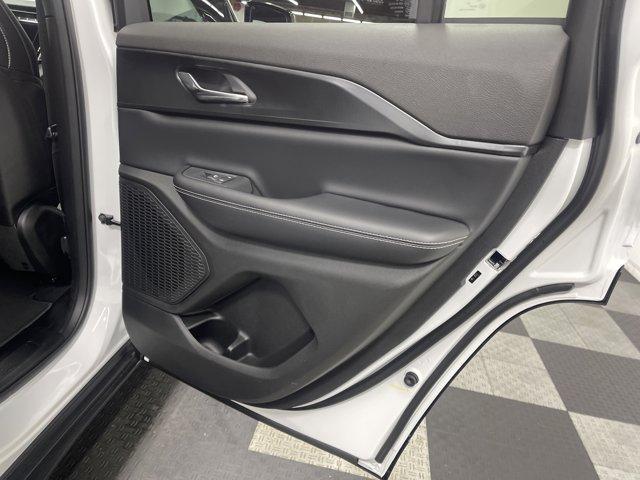 new 2025 Jeep Grand Cherokee car, priced at $40,599