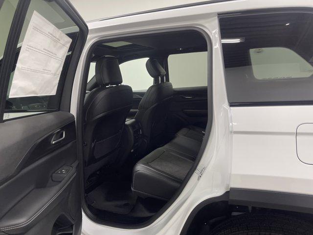 new 2025 Jeep Grand Cherokee car, priced at $40,599