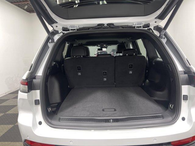 new 2025 Jeep Grand Cherokee car, priced at $40,599