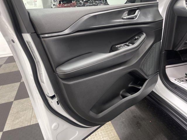 new 2025 Jeep Grand Cherokee car, priced at $40,599