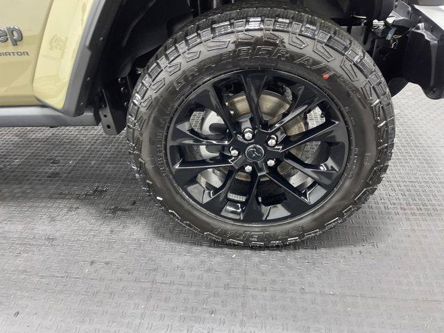 new 2025 Jeep Gladiator car, priced at $39,273