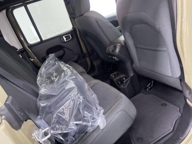 new 2025 Jeep Gladiator car, priced at $39,273