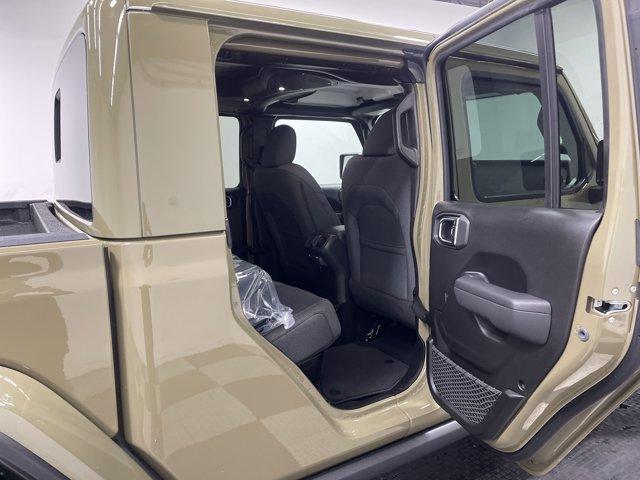 new 2025 Jeep Gladiator car, priced at $39,273