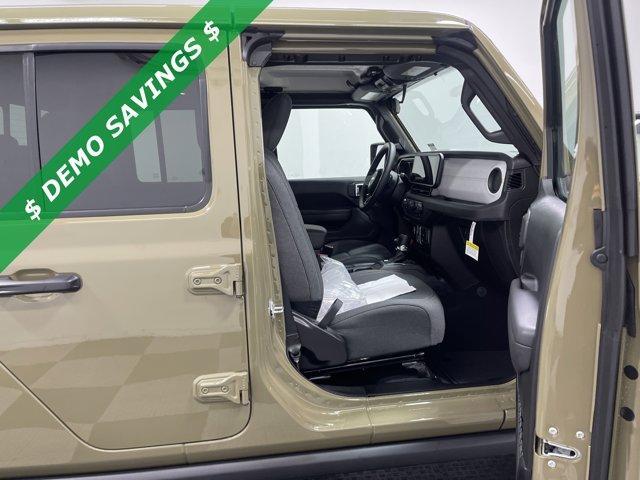 new 2025 Jeep Gladiator car, priced at $36,285