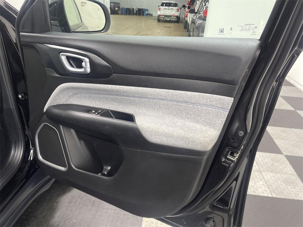 used 2024 Jeep Compass car, priced at $19,091