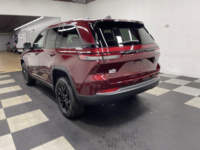 new 2026 Jeep Grand Cherokee car, priced at $41,682