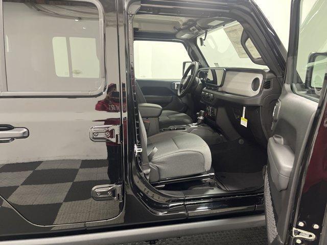 new 2025 Jeep Gladiator car, priced at $40,773