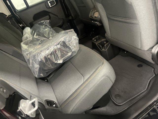 new 2025 Jeep Gladiator car, priced at $40,773