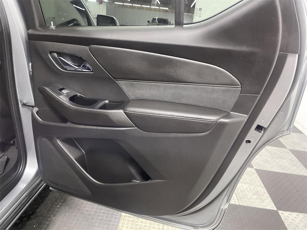 used 2024 Chevrolet Traverse Limited car, priced at $44,824