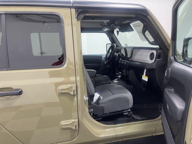 new 2025 Jeep Gladiator car, priced at $40,943