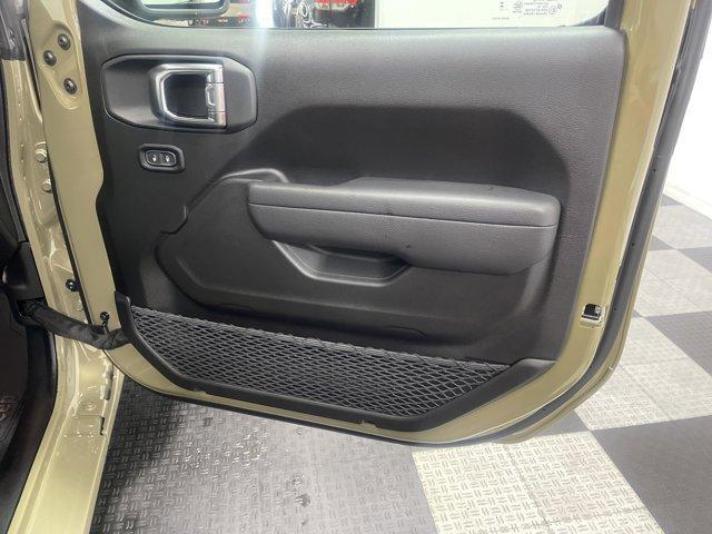 new 2025 Jeep Gladiator car, priced at $40,943