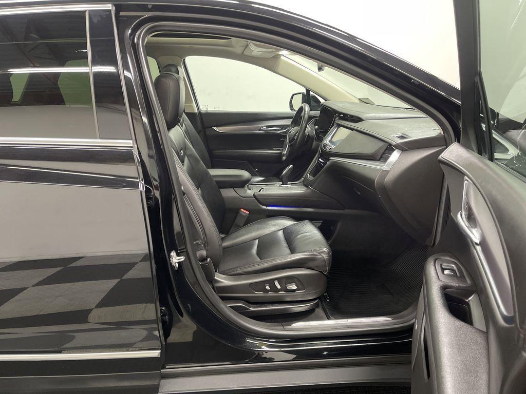 used 2017 Cadillac XT5 car, priced at $18,154