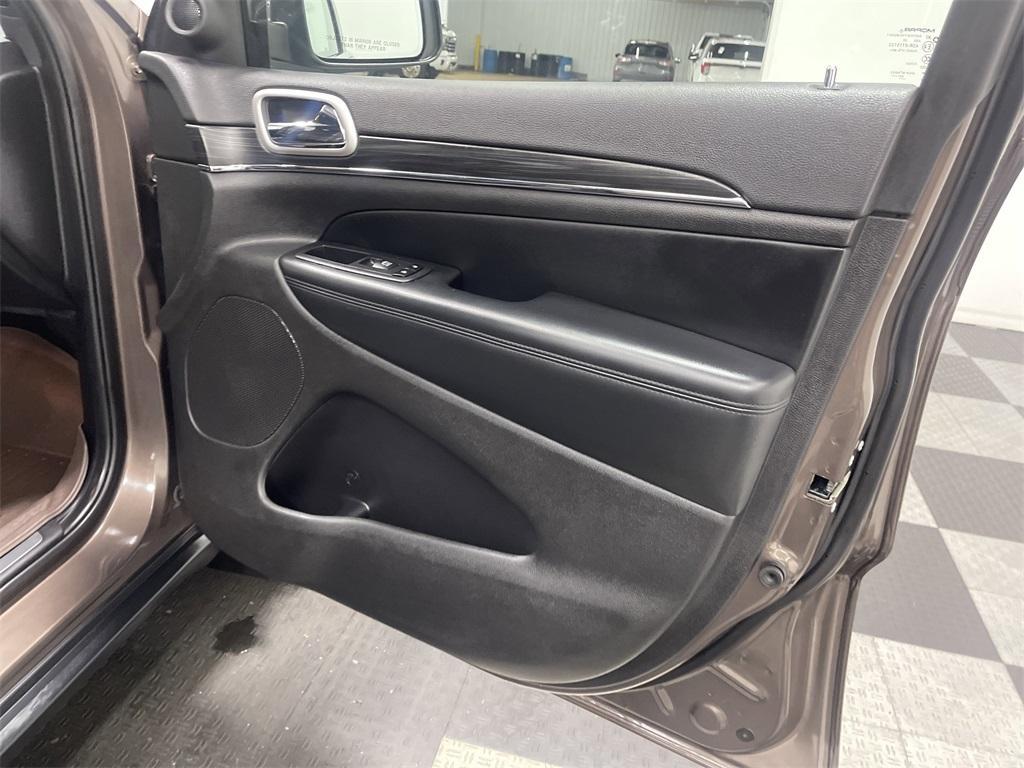 used 2020 Jeep Grand Cherokee car, priced at $22,154