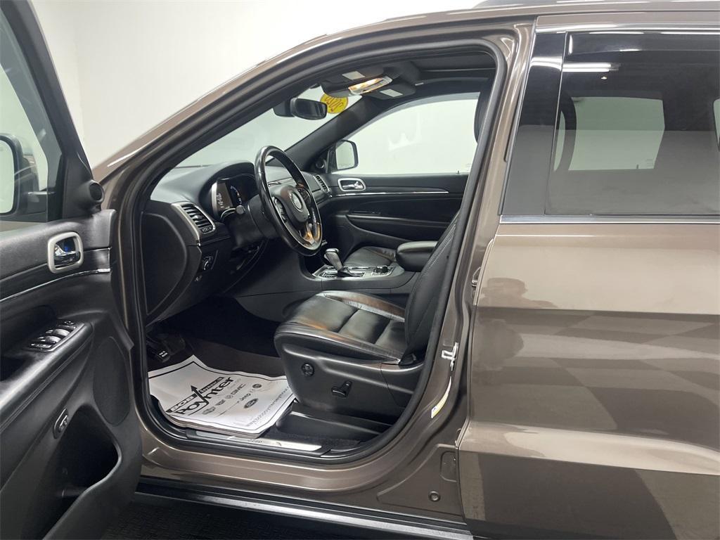 used 2020 Jeep Grand Cherokee car, priced at $22,154