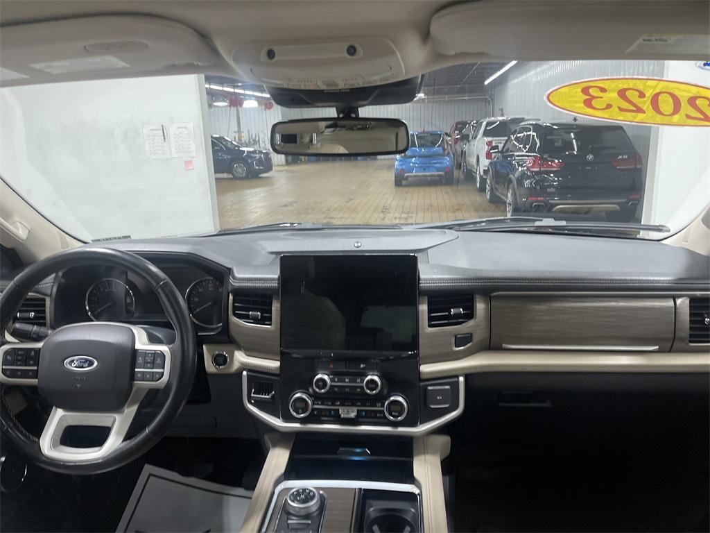 used 2023 Ford Expedition car, priced at $38,872
