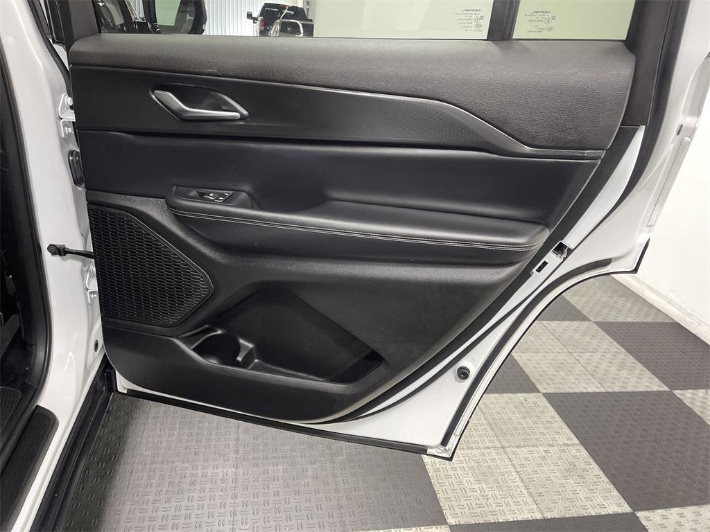 used 2024 Jeep Grand Cherokee L car, priced at $28,652