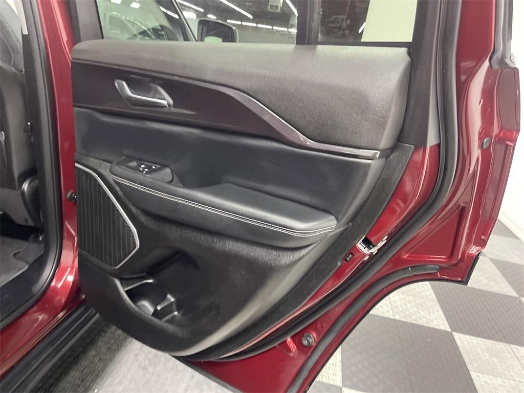 used 2022 Jeep Grand Cherokee car, priced at $28,226