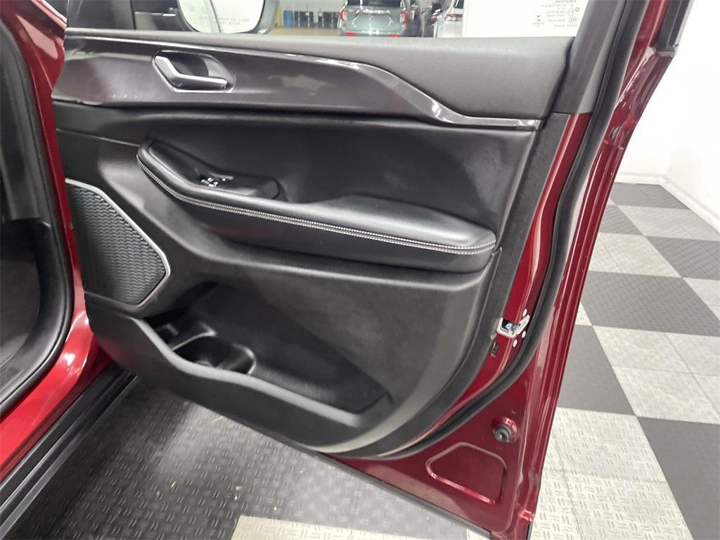 used 2022 Jeep Grand Cherokee car, priced at $28,226