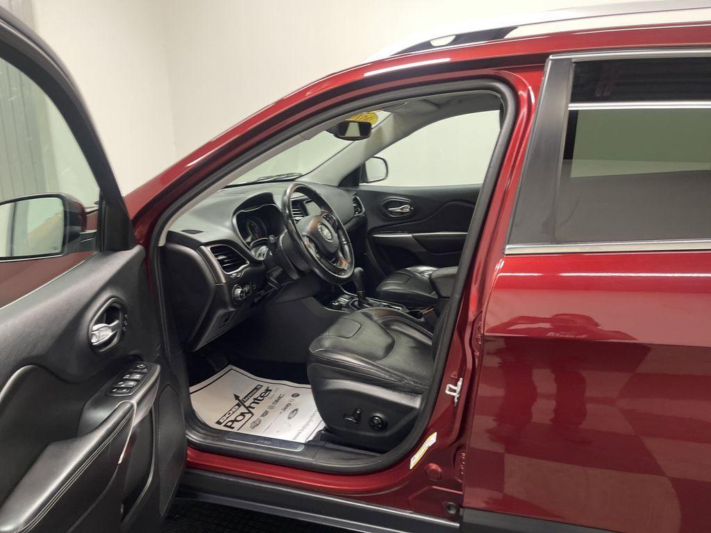 used 2019 Jeep Cherokee car, priced at $18,509