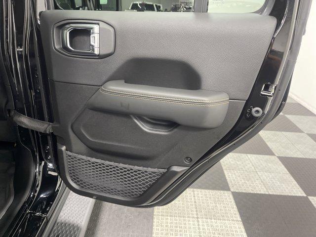 new 2025 Jeep Gladiator car, priced at $42,226