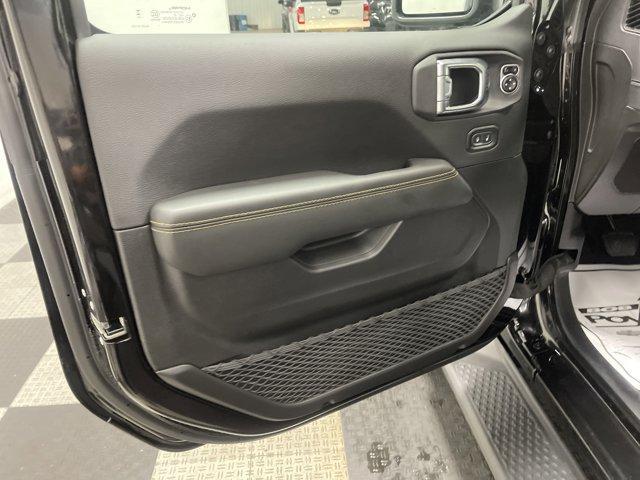 new 2025 Jeep Gladiator car, priced at $42,226