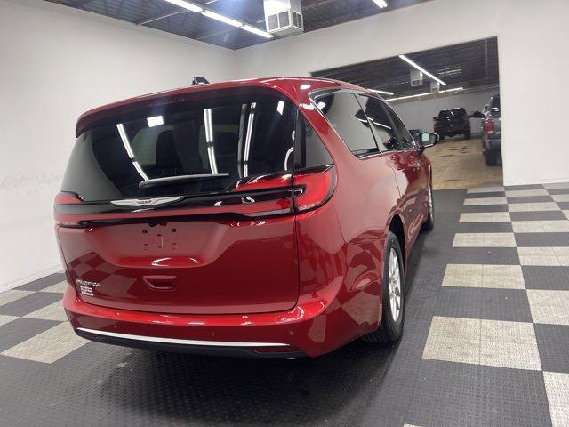 new 2026 Chrysler Pacifica car, priced at $40,023