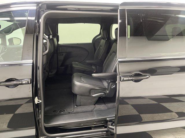 new 2026 Chrysler Pacifica car, priced at $40,061