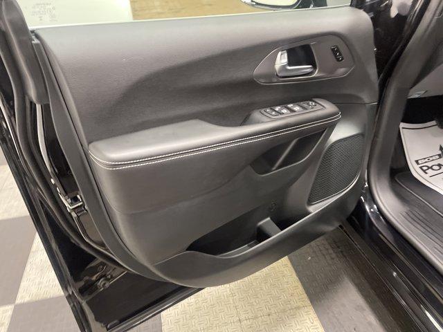 new 2026 Chrysler Pacifica car, priced at $40,061