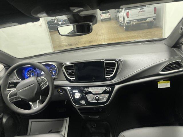 new 2027 Chrysler Pacifica car, priced at $44,394
