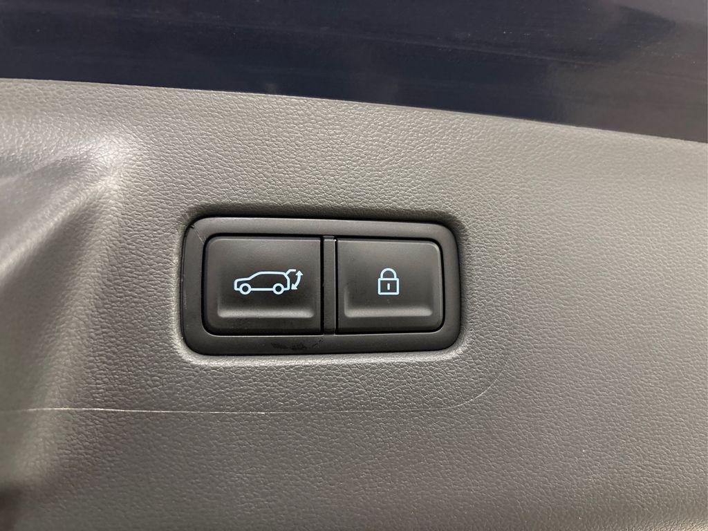 used 2025 Hyundai Santa Fe car, priced at $39,677