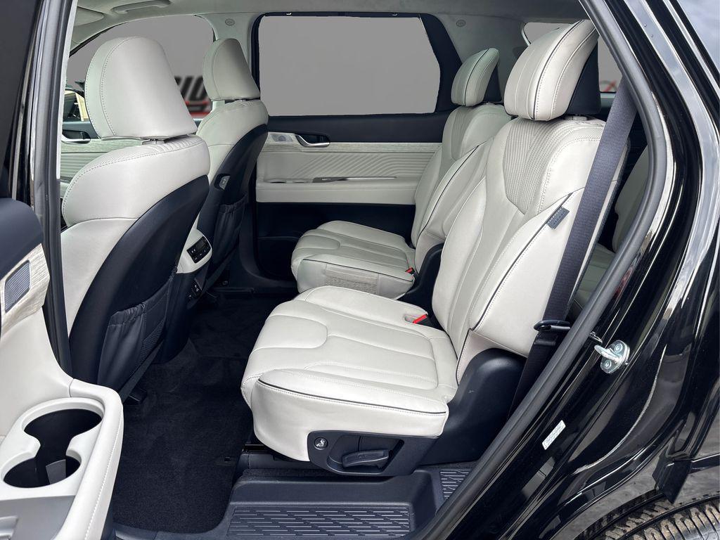 used 2024 Hyundai Palisade car, priced at $40,535