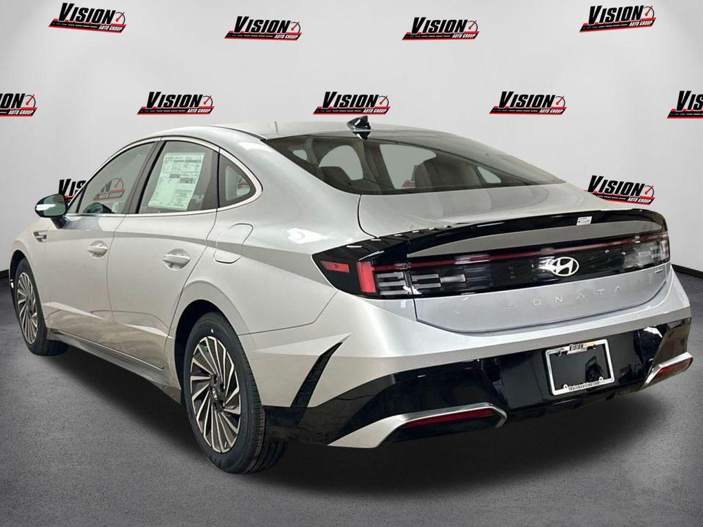 new 2025 Hyundai Sonata Hybrid car, priced at $28,250